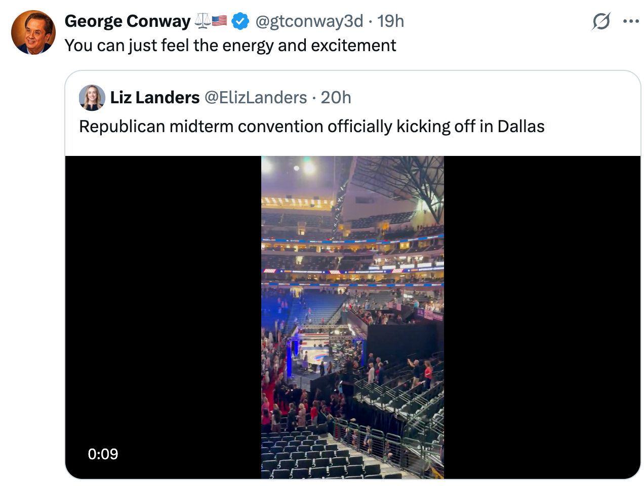 En stor arena er vertskap for det republikanske midtveiskongresset i Dallas, med synlig scene og publikumsplasser