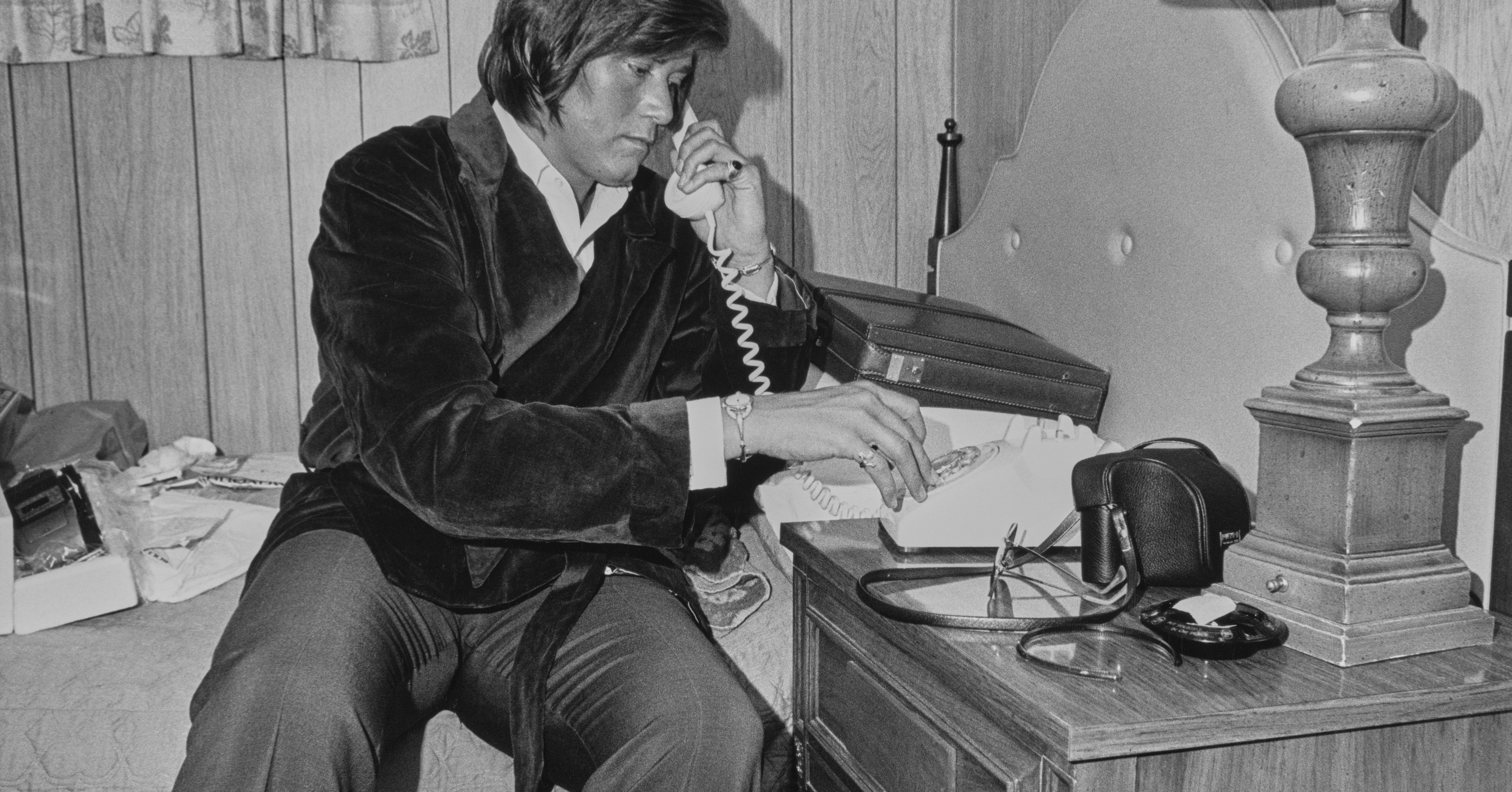 25 Vintage Photos Of Things That Were Totally Normal "Way Back When," But Would Confuse The Hell Out Of Anyone Under 30 Today