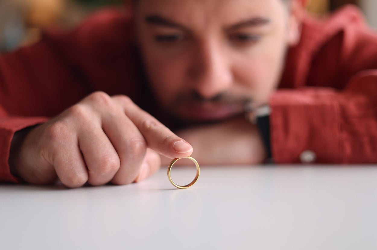 This Man Shared A Full FAQ About His Divorce And Somehow 5.4 Million People Ended Up Seeing It
