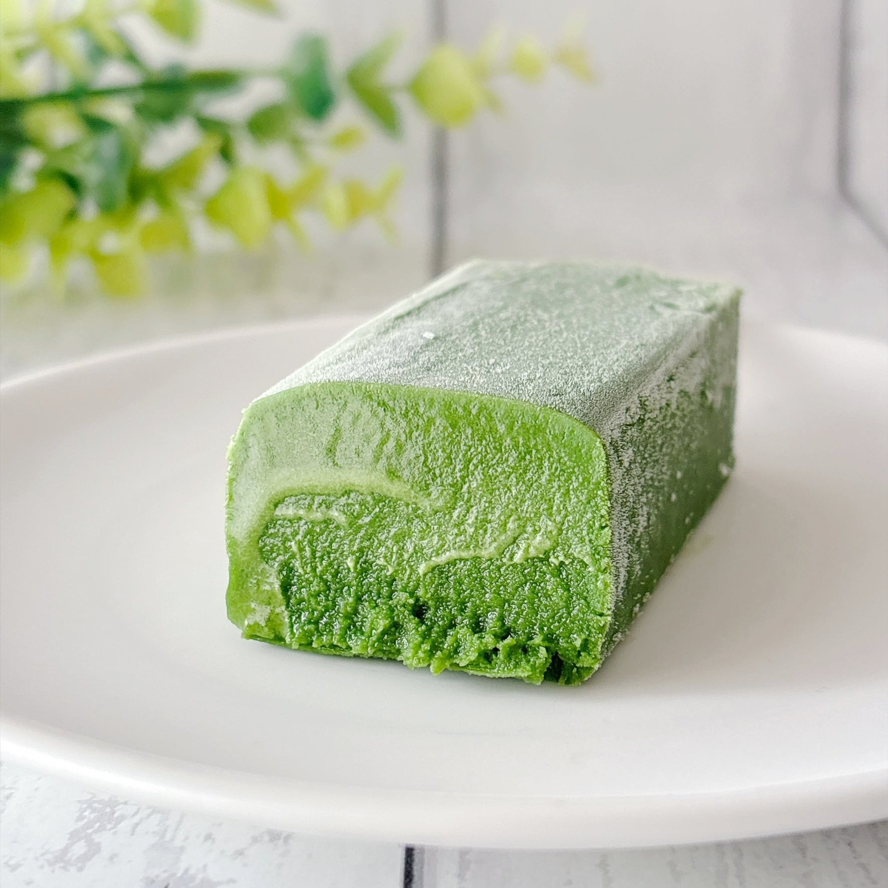もち吉の「プレミアムジェラート 抹茶」が絶品！実食レビュー