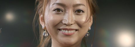 加藤綾菜さん（時事）
