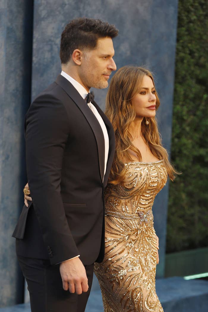 Joe Manganiello and Sofía Vergara on a red carpet