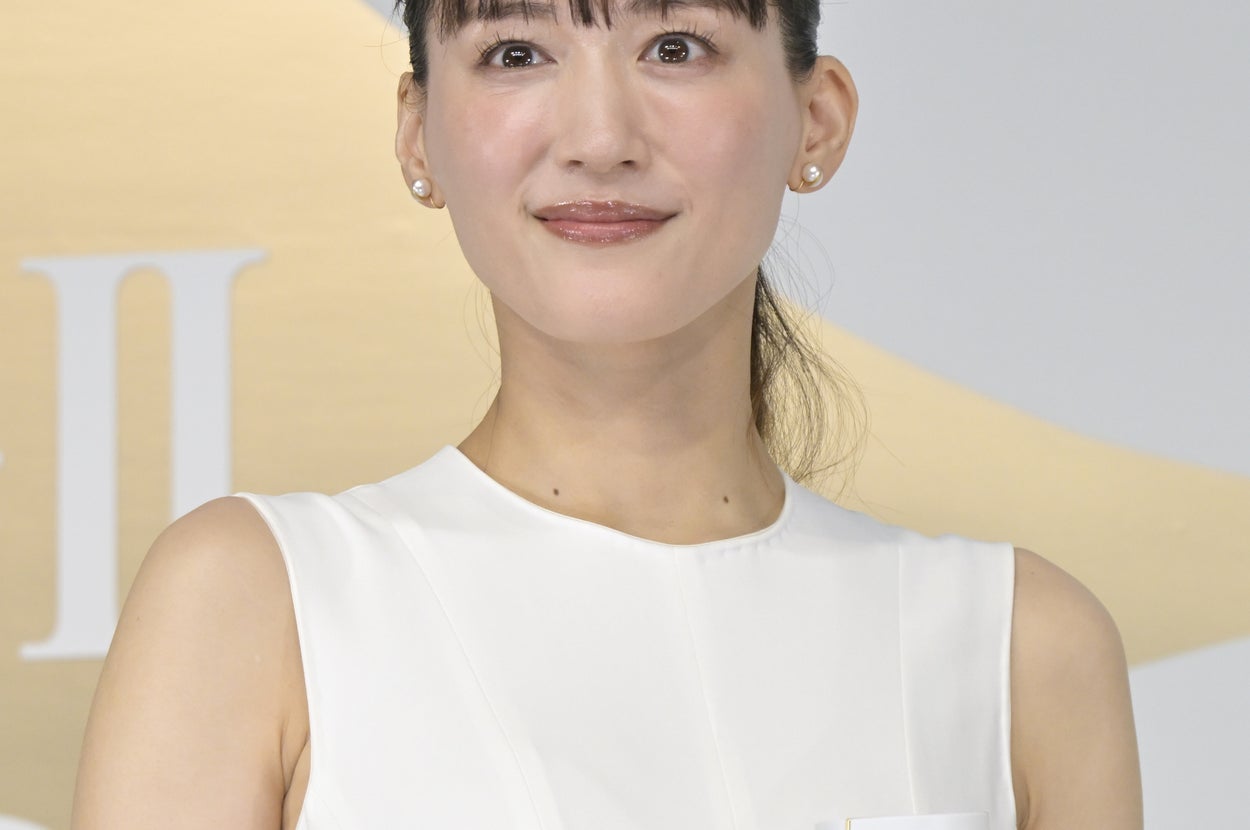 綾瀬はるかさん（時事通信フォト）