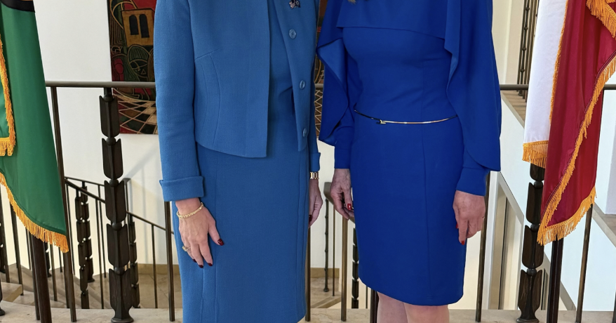 This Photo Of Two Trump Officials Looks Almost Too Perfect To Be Real