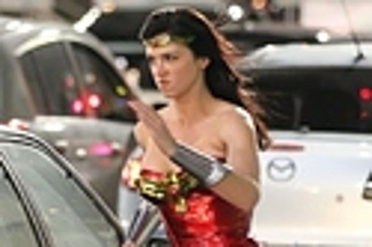 Wonder Woman' action shots: Adrianne Palicki gets new costume -- PHOTOS