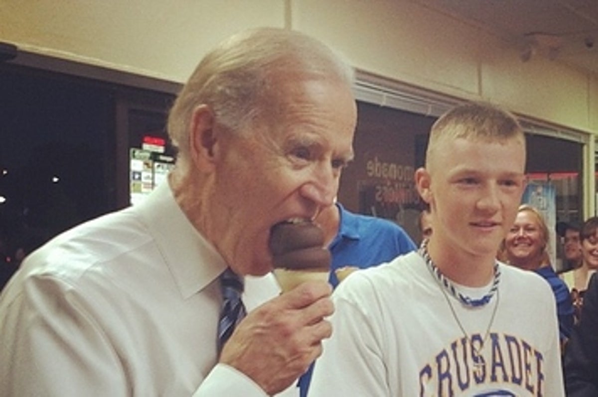 Joe Biden Devours Dairy Queen Ice Cream Cone In Ohio