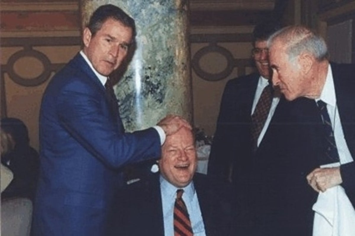 George W. Bush Pats Bald Head GIF - Bald Pat Pat Head - Discover