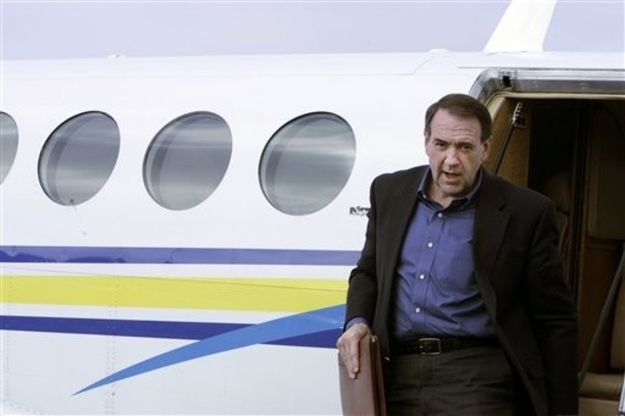 His late surge came fast, and his campaign never fully mastered its momentum. But Huckabee had the fundamentals of a presidential campaign outside Iowa, Saltsman said -- and, unlike Santorum, made it onto the ballot in places like Virginia."We made the ballot in every state – we had our eye on the other states as well," said Saltsman. "We ran an Iowa-centric campaign, but we didn’t run a one-state campaign."Santorum has shown few signs of looking beyond Iowa, and the basics of running for president -- sending mail, building staff and volunteers -- are hard to do on the fly.
