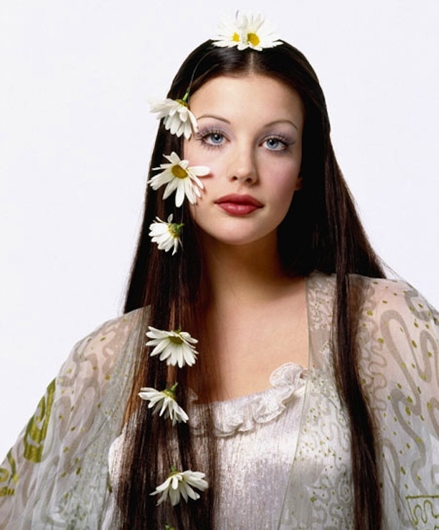 Photographer: "We don't have any mirrors here, so Liv, just put the daisies wherever you want and hopefully it works out."