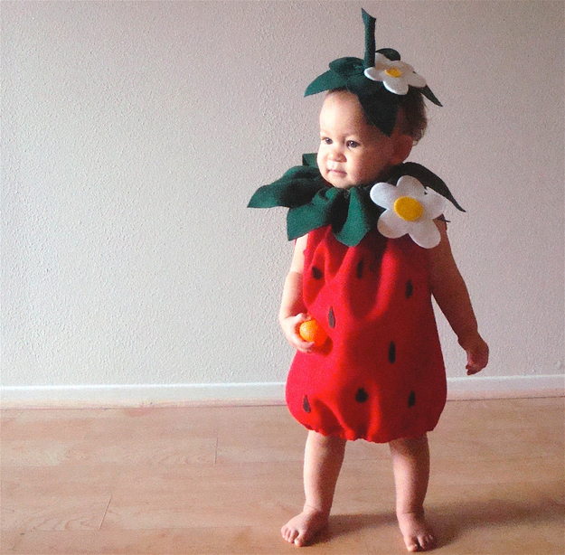 30 Photos Of Babies Dressed As Food