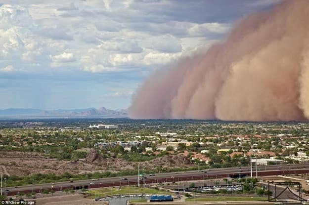 Giant Dust Storm Rolls Through Phoenix Tops The Morning Links