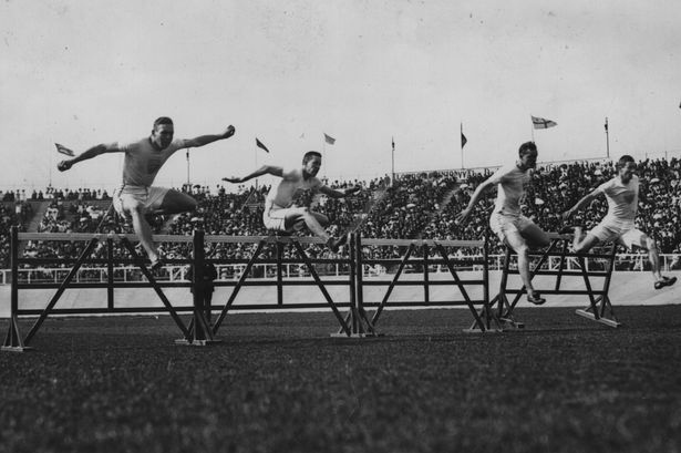 Hurdlers at the 1908 Games.