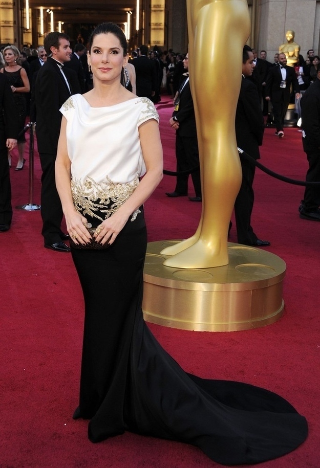 Sandra Bullock - I love Sandra Bullock and Marchesa. To death. But this just doesn’t fit right on the top, and the back is more appealing than the front.