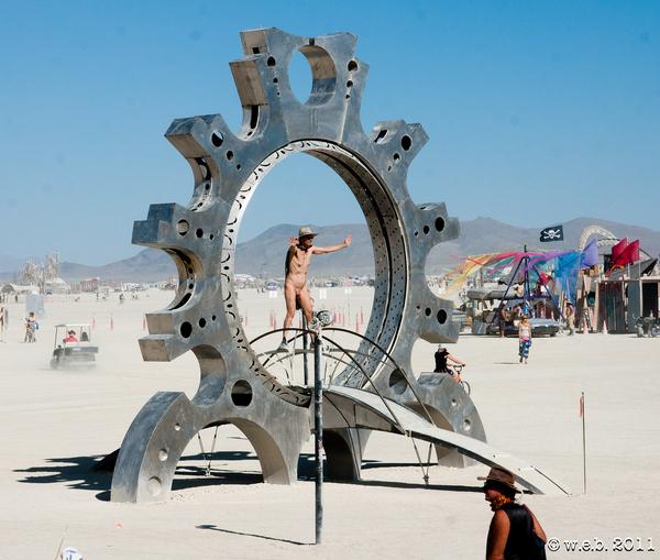 NSFW: But goddamn they&#39;ve got a Stargate!