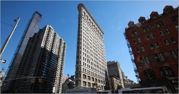 Square footage: 180,000Floors: 22Number of LEGOs: 461,315,000