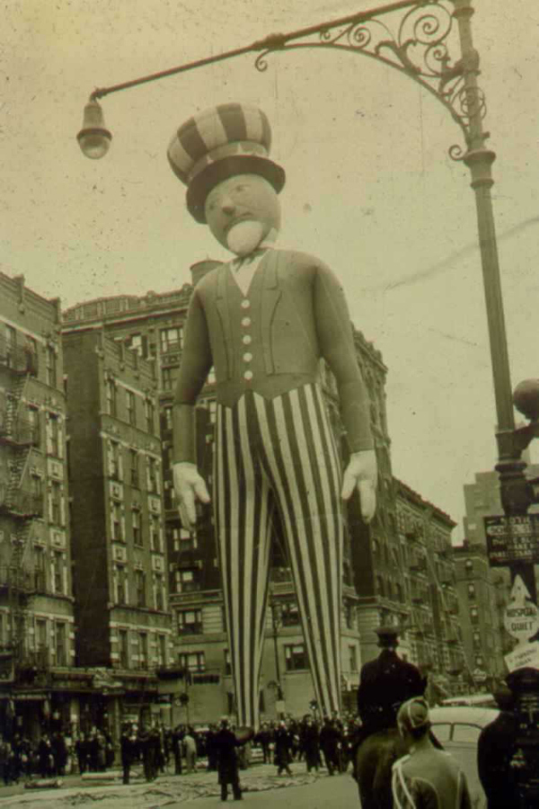 9 Vintage Macy's Thanksgiving Parade Balloons