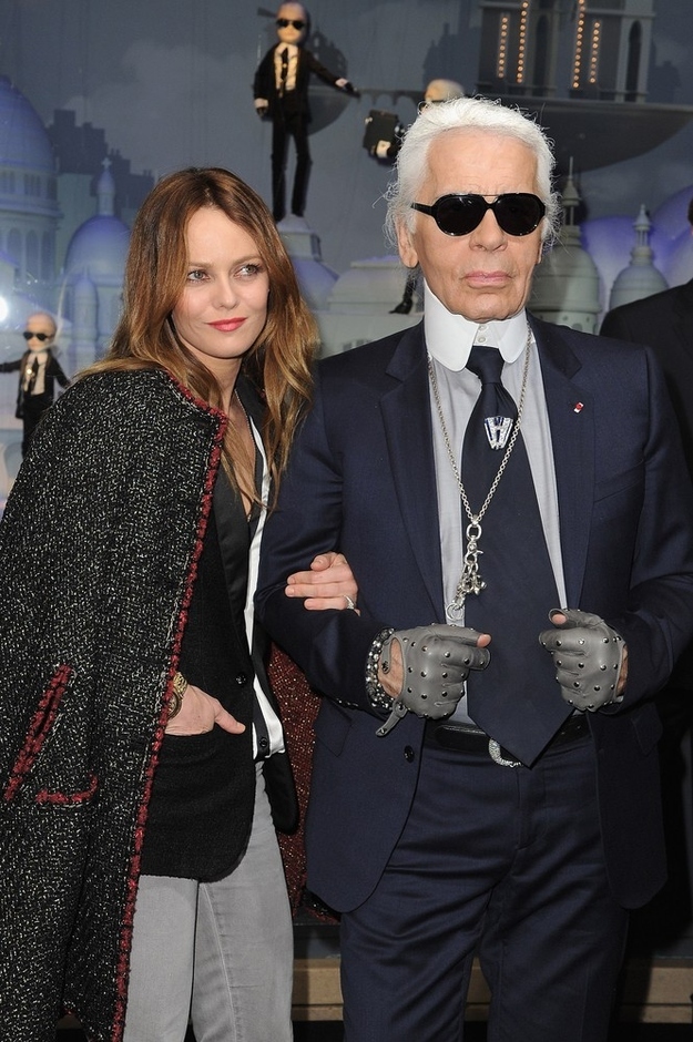 Photographic Evidence Karl Lagerfeld Is A Vampire