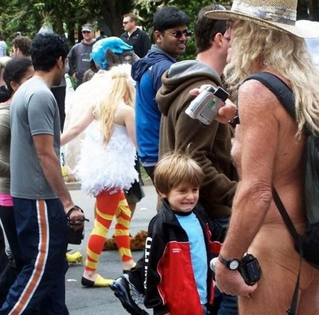 Oh, the horror. Perhaps the headline should have been, SF's "Bay to Breakers" in a Nutsack.