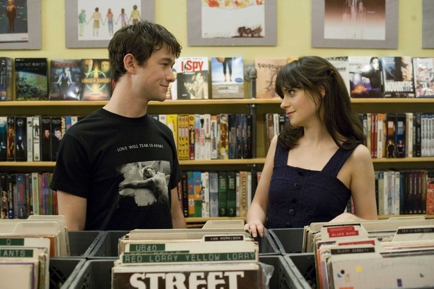 JGL established his leading man potential in this fractured rom-com, as the guy who just can't hold on to Summer, played by Zooey Deschanel.
