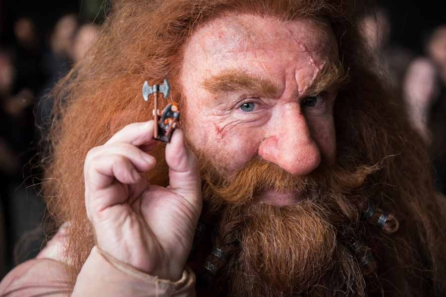The Cast Of "The Hobbit" Pose Their Lego Doppelgängers