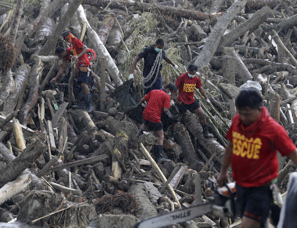 20 Heartbreaking Photos Of The Devastation In The Philippines