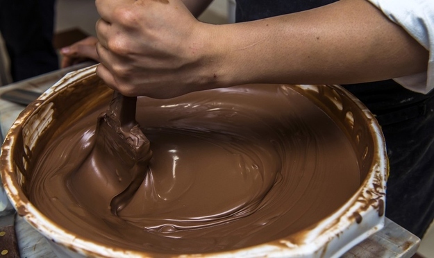 Uses: There are many uses for cocoa, but the important thing to know is that the more cocoa solids a chocolate contains (i.e. the darker the chocolate), the higher the caffeine content will be.