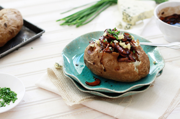23 Amazing Ways To Eat A Baked Potato For Dinner