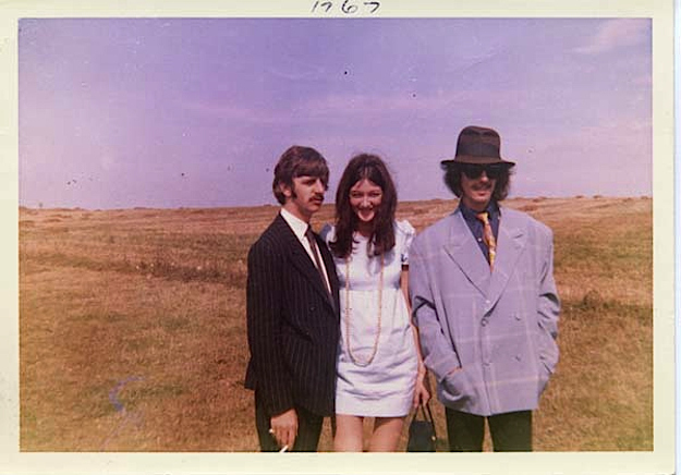 Kelly (center) with Ringo Starr and George Harrison