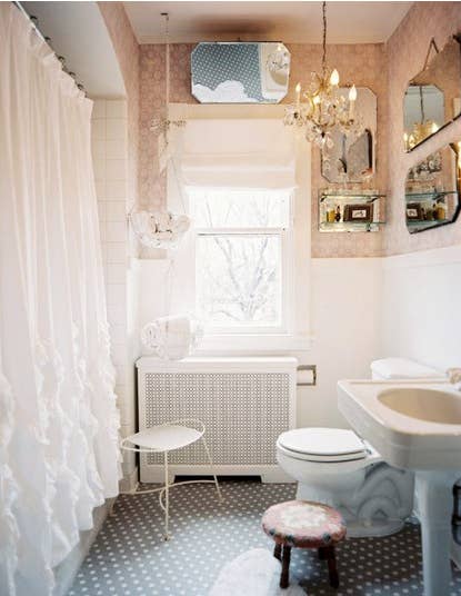 27 Clever And Unconventional Bathroom Decorating Ideas
