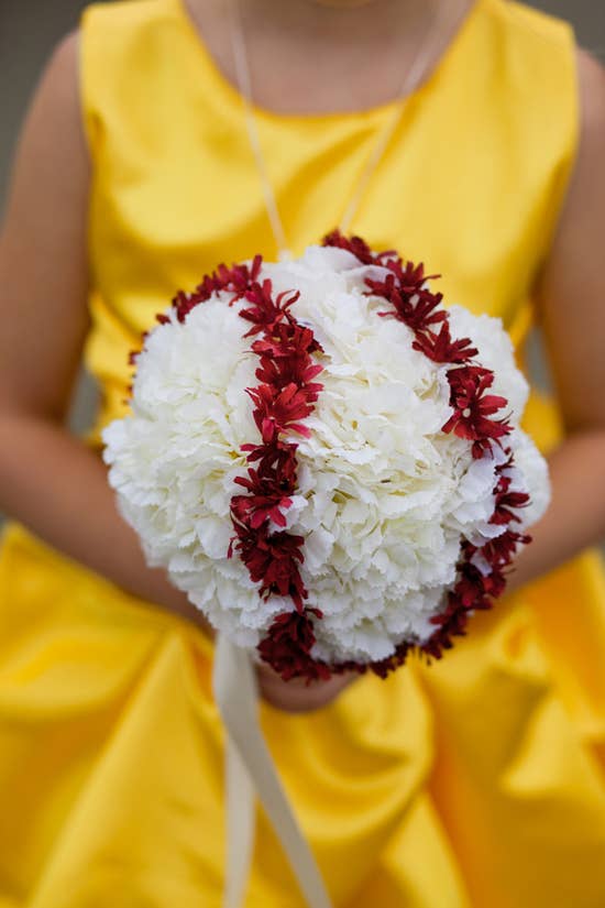30 Budget-Friendly Paper Flower Wedding Ideas - Weddingomania