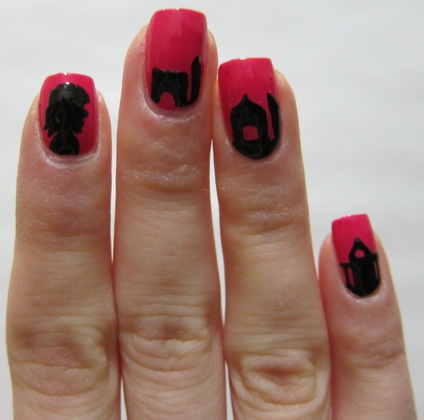 If you weren't paying attention in Hebrew school, the elevator version is that Dinah is defiled by a prince from Shechem and then her brothers kill everyone in the tribe as vengeance. Not the easiest story to replicate in miniature on one's nails. (Although Rabbi Buechler is ambidextrous, she told BuzzFeed, which makes things much easier.)