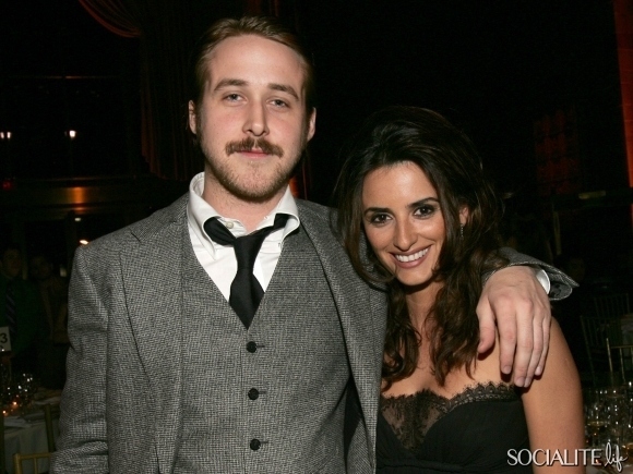 NEW YORK - JANUARY 09: Actors Ryan Gosling, recipient of the "Breakthrough Performance Actor" award poses with actress Penelope Cruz at the 2006 National Board Of Review Awards Gala at Cipriani 42nd Street January 9, 2007 in New York City. (Photo by Evan Agostini/Getty Images for The National Board of Review)