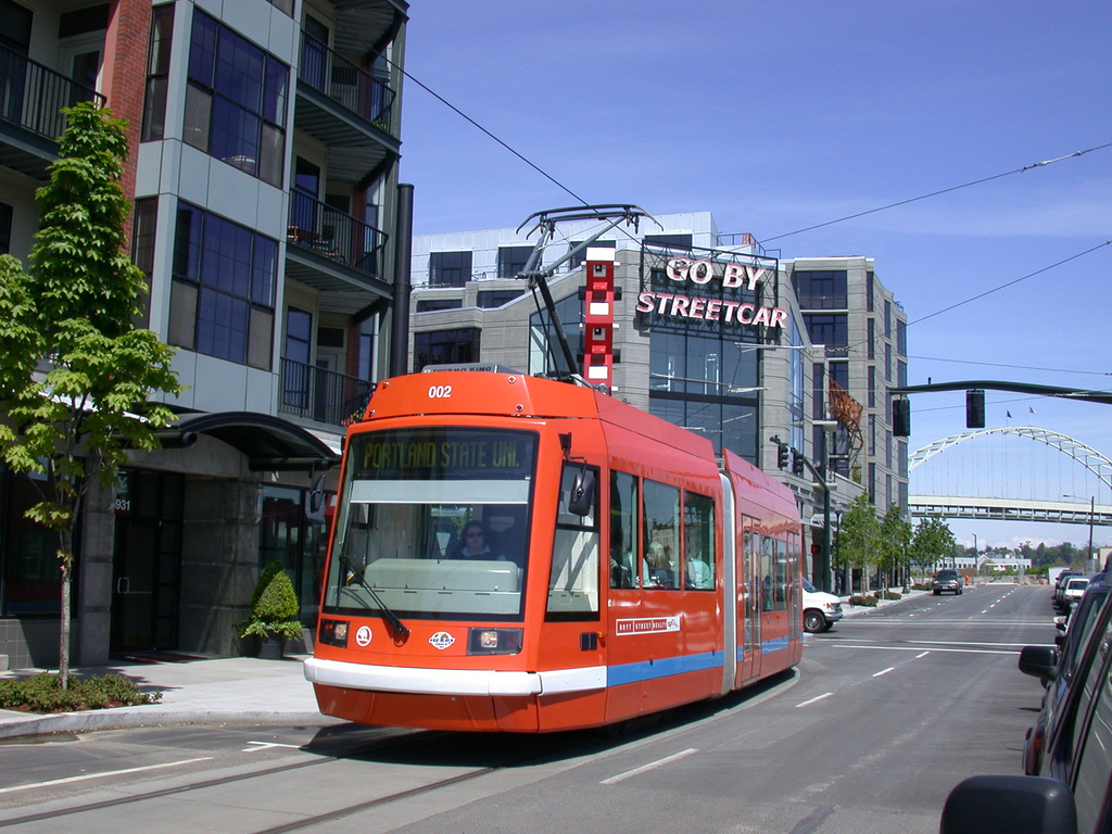 Formerly the home to warehouses and light industry the Pearl has become home to a variety of art galleries, upscale businesses, bars and restaurants. If high class shopping is your thing you'll want to spend a afternoon in the Pearl.