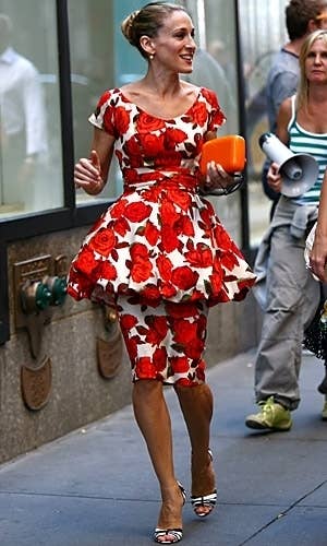 30 Of Carrie Bradshaw S Most Ridiculous Outfits