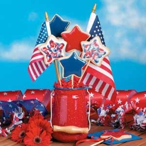 18 servings Cookies are like flowers, nurture cookies with an oven and it will grow and grow until it blooms into a beautiful finished cookie of bright patriotic colors.
