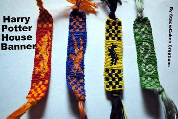 HARRY POTTER - 3 Adjustable Friendship Bracelets + Charms RGB :  ShopForGeek.com: Jewellery Carat Harry Potter