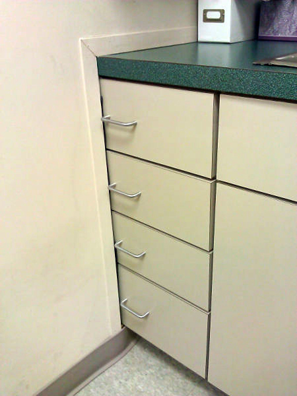 These drawers that forgot their life&#39;s purpose.