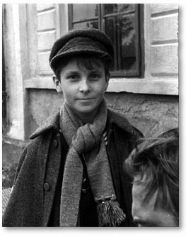 Just look at him. He could have played his younger self in Batman Begins if he wanted. IF. HE. WANTED.