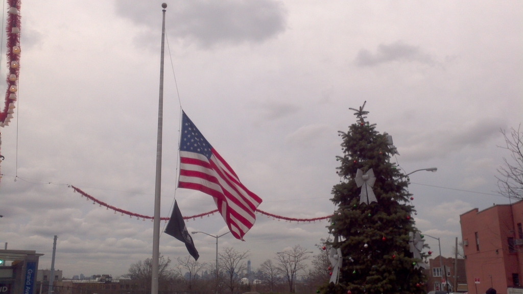 A Queens town's remembrance of those massacred in Connecticut.