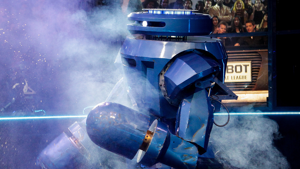 Sleek and light, Steel Cyclone is fast and deadly with a dynamic range of motion for increased attack poses. Join it and 11 other robots as they fight to the last cog on Syfy's brand new series Robot Combat League.