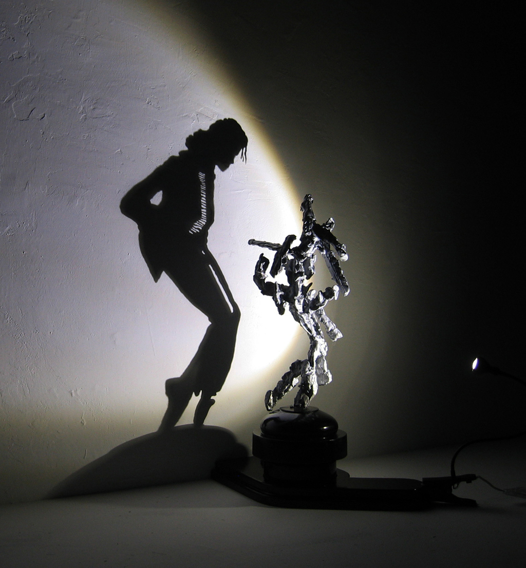 3 тень света. Британский дуэт художников тим Нобл и Сью Вебстер. Необычные тени. Необычные тени от предметов.