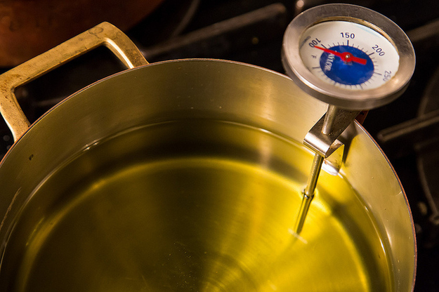 vegetable oil in deep fryer