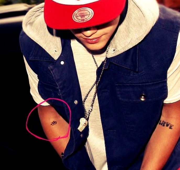 Sure, fine... a music symbol. That, or a toaster.