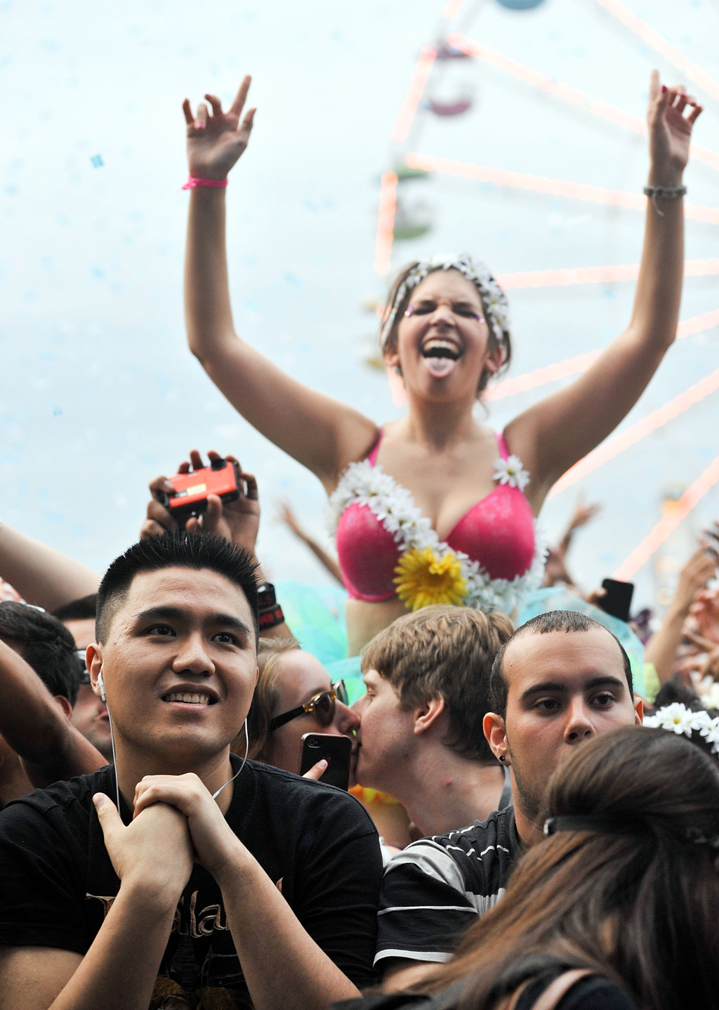If this kid in the front looks happy it's because he's looking at La Roux and thanking the heavens.