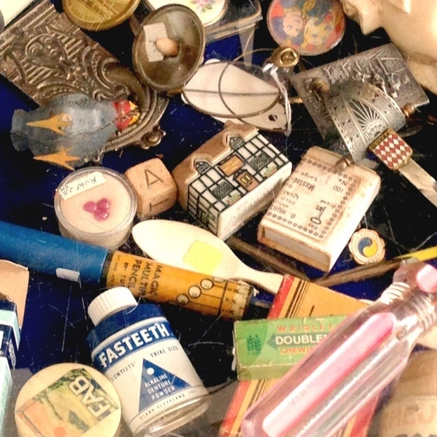 And while some vendors had already packed up to go home and the rain drove away some visitors, there were still plenty of knick-knacks to dig through.
