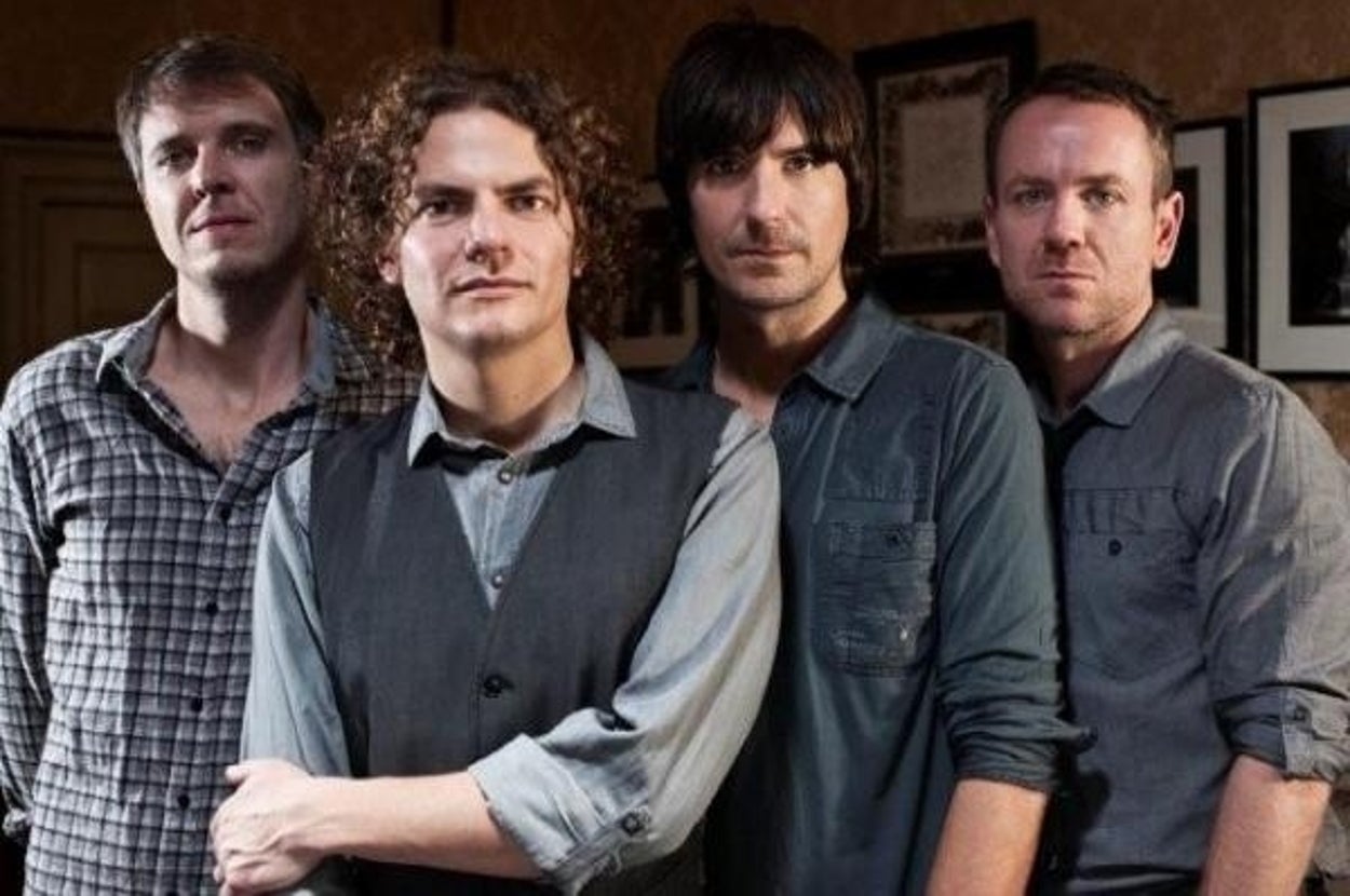 Toploader Main Singer Toploader’s ’Dancing In The Moonlight’ Is Back In The UK Top 40.