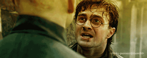 "Au début, tout était possible," a déclaré J.K. Rowling dans une interview à USA Today. "Mais très vite, j'ai su que je voulais que Harry pense marcher vers sa mort, puis survive."