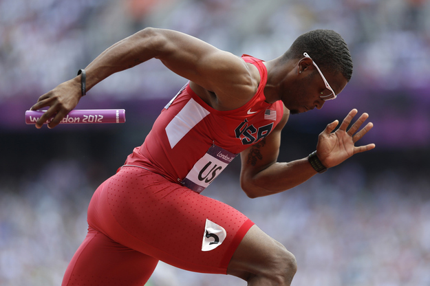 Manteo Mitchell of the United States ran his leg of the 4x400 meters in 45.6 seconds, which is impressive, until you find out that he broke his left fibula during the run and kept going anyway, because he didn't want to let his teammates down. That's unbelievable. 200 meters on a broken fibula. Thanks to his efforts, the team qualified for the next round.