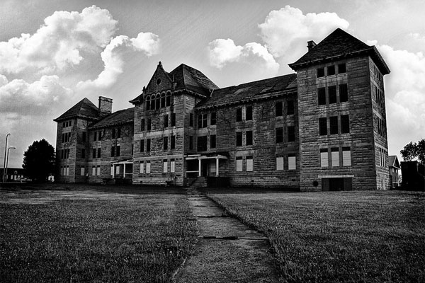 Married for 25 years, Alesia and Rob Conover decided to renew their vows in an abandoned mental hospital, the Illinois Asylum for the Incurable Insane. "They told us 25 years ago that we were crazy, and here we are," said Alesia.