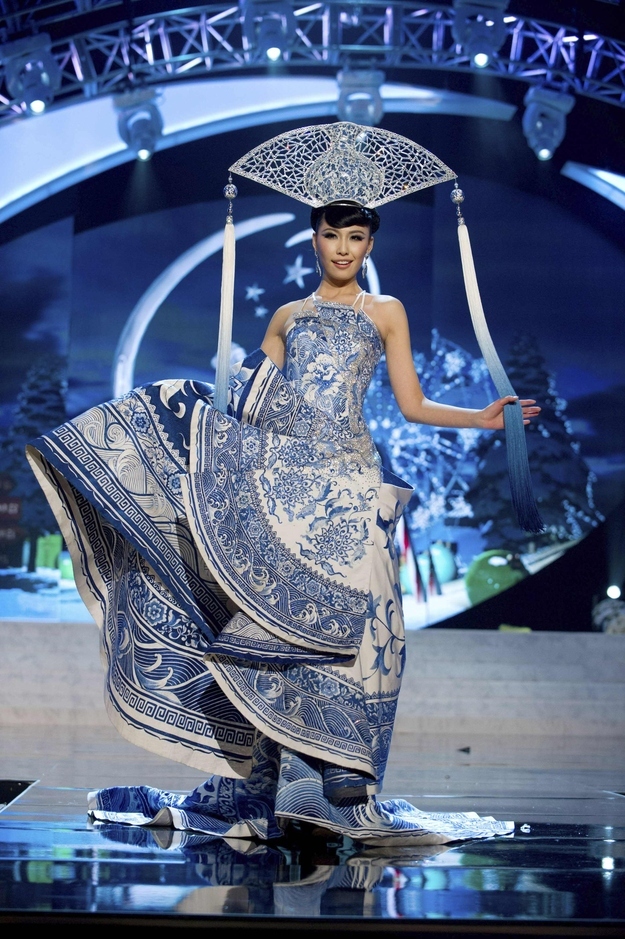 36 Most Amazingly Elaborate Miss Universe Costumes